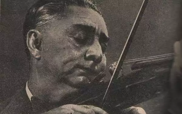 3 aprilie: S-a nascut Grigoras Dinicu, compozitor si violonist roman 