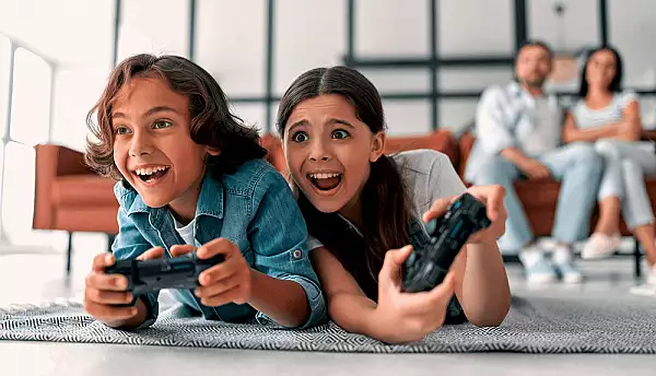 5 abilitati pe care copiii le pot deprinde din jocurile video