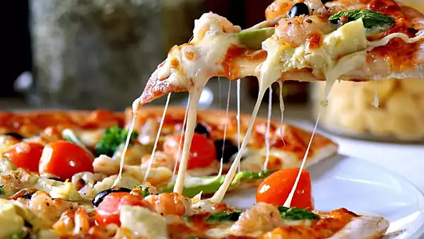 5 retete de pizza care nu ingrasa. Combinatii delicioase, sarace in carbohidrati