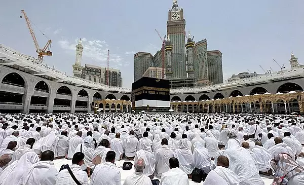 550 de oameni au murit la Mecca, in timpul pelerinajului. Temperaturile au depasit 50 de grade