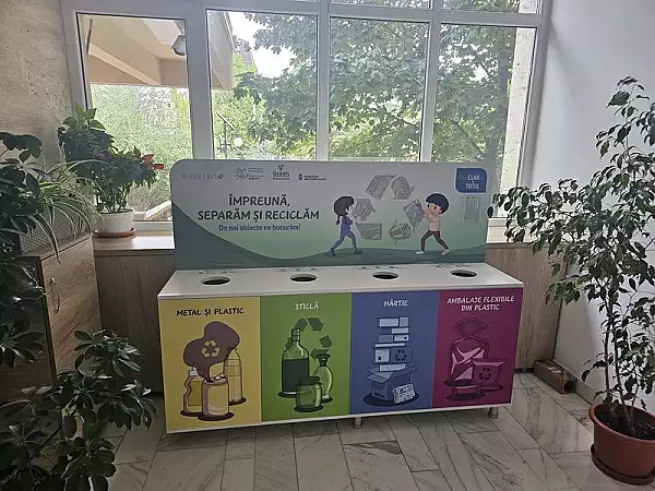 6 scoli si Primaria Sectorului 6 participa la campania ,,ReciCLARea e totul!"