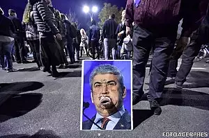 A doua seara de proteste in Capitala, dupa ce Oprea a scapat de urmarirea penala
