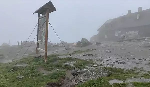 A nins la munte in toiul verii! Anuntul ingrijorator facut de meteorologii ANM