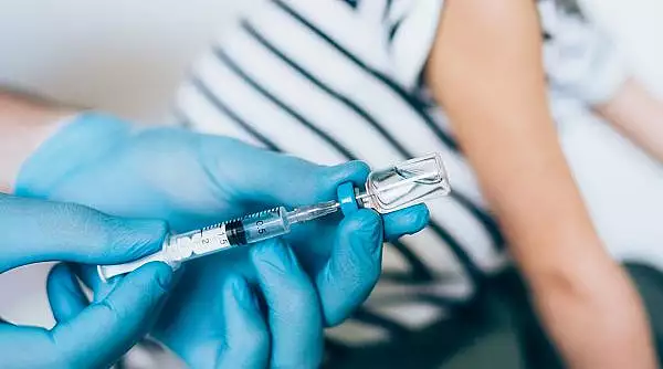A treia doza de vaccin, din 28 septembrie in Romania