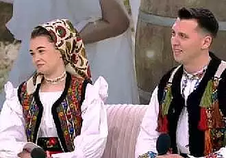 Acces Direct. Ana Maria si Bogdan Berbecar, nunta in lanul de porumb. Cei doi artisti s-au cunoscut in facultate: "Cererea a fost la ski"