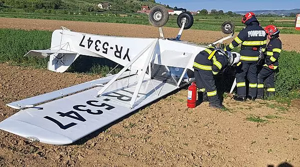 Accident aviatic in Alba. Un avion de mici dimensiuni a aterizat fortat