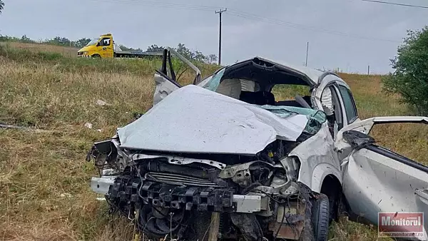 Accident dezastruos provocat de un sofer beat si fara permis. In masina se afla si un minor