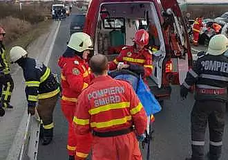Accident grav in Cluj. Sapte persoane au fost ranite si au ajuns la spital, dupa ce trei masini s-au ciocnit