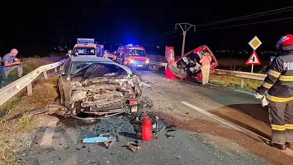 Accident grav in Constanta, cu 2 masini: o femeie si un copil au murit 