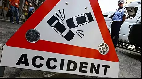 Accident in Sibiu. Doua persoane au fost ranite