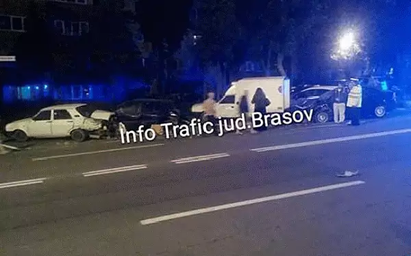 Accident la miezul noptii pe Bulevardul Valea Cetatii. Cinci masini au fost avariate