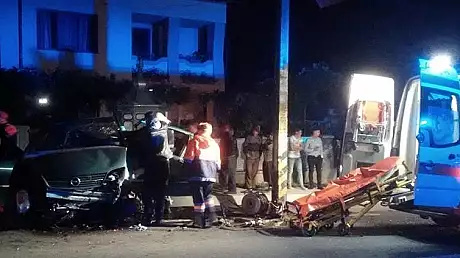 Accident noaptea trecuta, la Suceava: patru raniti. Masina s-a izbit de un cap de pod