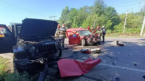 Accident rutier pe DN1: Se circula cu dificultate pe Valea Prahovei. A fost necesara interventia elicopterului SMURD