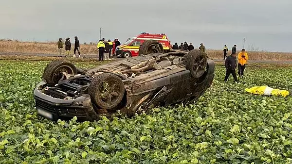 Accident TRAGIC in Olt. Un barbat de 58 de ani a murit, iar doi copii de 6 ani au fost grav raniti