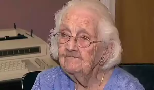 Aceasta americanca, in varsta de 100 de ani, dezvaluie cele 6 secrete ale longevitatii. Ce alimente consuma, dar si obiceiul la care a renuntat