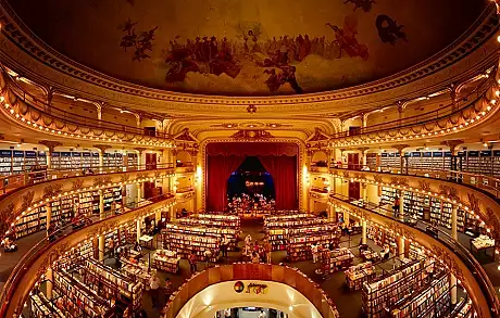 Acest teatru vechi de 100 de ani a fost transformat intr-o librarie UNICA in lume! Imagini uimitoare