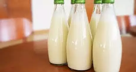 Acesta e cel mai SANATOS lapte, dar felul in care e produs dezgusta pe oricine