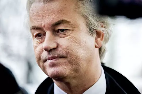 Actualul guvern olandez, ingrijorat de pozitia lui Geert Wilders si a partidului sau, privind spijinul militar pentru Ucraina