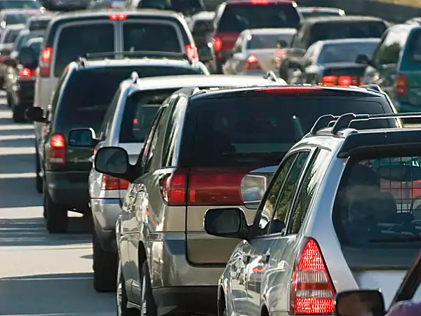 Aglomeratie la iesirea din tara pe la Giurgiu si pe Autostrada Soarelui