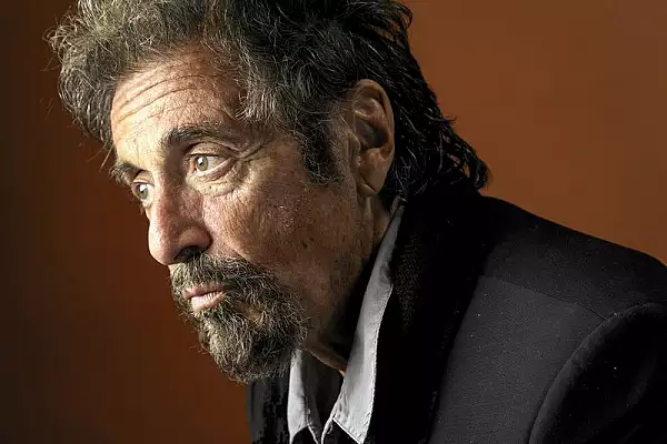Al Pacino, pe urmele lui Robert de Niro: Celebrul actor, tata la 83 de ani - Cine e tanara mama a copilului sau
