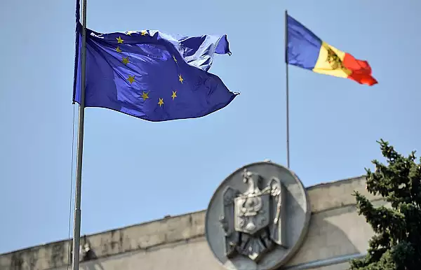 Alegerile prezidentiale din Republica Moldova vor avea loc la 20 octombrie, concomitent cu referendumul pentru aderarea la UE / Ce arata sondajele
