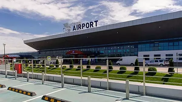 ALERTA cu bomba la aeroportul din Chisinau! Sute de persoane au fost evacuate. Trupele speciale au intervenit de urgenta