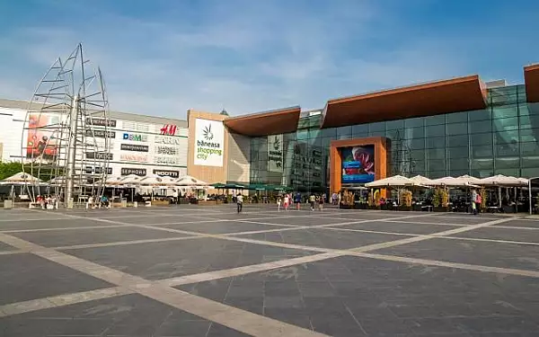 Alerta cu bomba la Baneasa Shopping City  a fost falsa