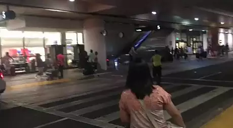 Alerta de securitate pe Aeroportul International din Los Angeles. Sute de pasageri, evacuati