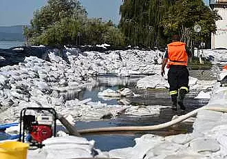 Alerta hidrologica! Debitul Dunarii creste alarmant! Ce sanse sunt ca viiturile sa ajunga si in Romania