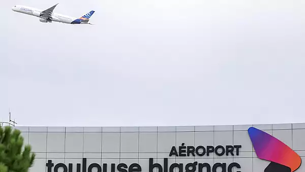 Alerte cu bomba la 14 aeroporturi din Franta! 3 dintre ele au fost evacuate  - Haosul persista