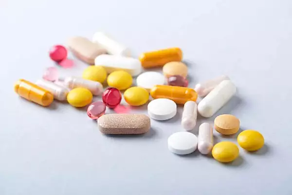 Alexandru Rafila: ,,Accesul la medicamente generice reprezinta o prioritate". Care sunt planurile ministerului Sanatatii