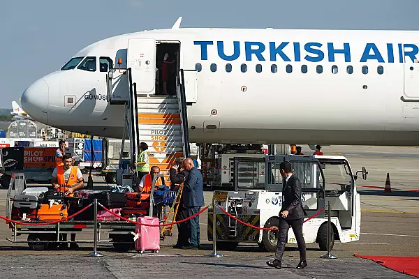Ambasada Rusiei la Ankara le recomanda rusilor sa dea in judecata Turkish Airlines daca le refuza imbarcarea catre America Latina
