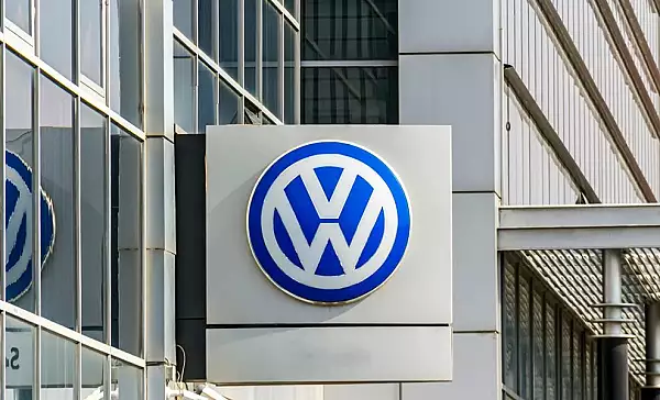 Angajatii Volkswagen ameninta cu greva, acuzand compania ca actioneaza ca ,,in timpul celui de-al Treilea Reich"