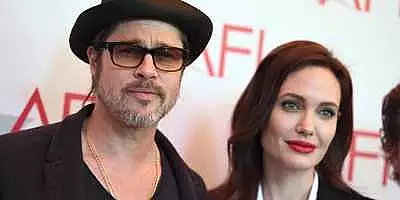 Angelina Jolie si Brad Pitt divorteaza: actrita a depus actele. Ce a distrus cuplul ,,Brangelina"