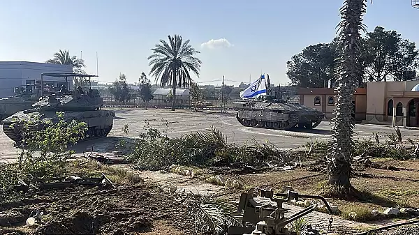 armata-israeliana-intensifica-asaltul-din-rafah-tancurile-sale-au-incercuit-complet-jumatatea-estica-a-orasului-iar-onu-face-planuri-pentru-cel-mai-rau-scenariu.webp