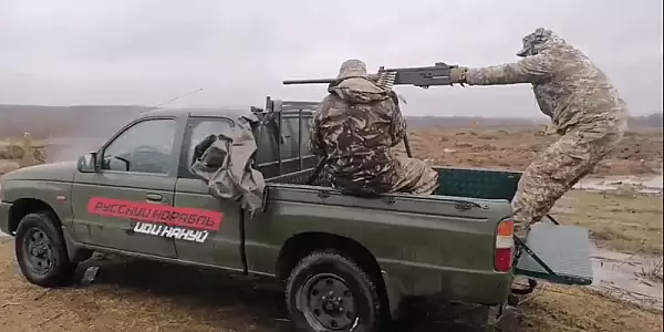 Armele improvizate folosite de armata ucraineana pentru a-i induce in eroare pe lunetistii rusi