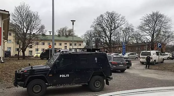 Atac armat la scoala, in Finlanda. Mai multi elevi au fost raniti. Un suspect a fost arestat