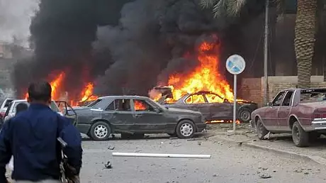 Atac cu masina capcana langa Bagdad: cel putin 14 persoane au murit