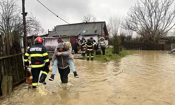 Atentionare de inundatii in tara. Hidrologii au emis Cod galben pe rauri din 12 judete, pana duminica dimineata