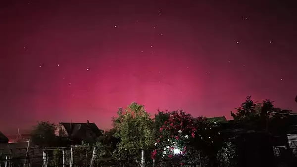 aurora-boreala-s-a-vazut-din-nou-pe-cerul-romaniei-spectacol-inedit-imagini-de-vis.webp