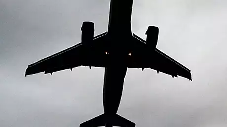 Avion de pasageri, aterizare de urgenta, din cauza unui INCENDIU