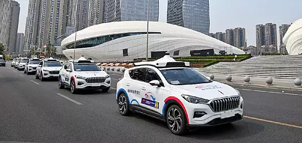 Baidu concureaza cu Bolt si Uber si vrea sa le intreaca pe piata taxiurilor autonome