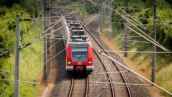 Barbat de 50 de ani, din Clejani, spulberat de tren. Cum s-a intamplat totul