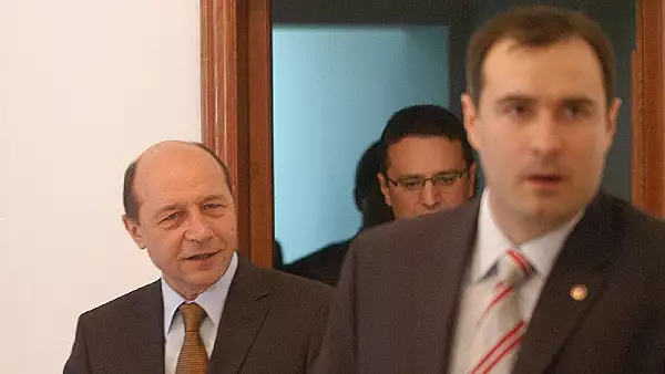 Basescu la "Culisele statului paralel": Daca voiam, puteam sa-l schimb pe Coldea, dar erau alte calcule