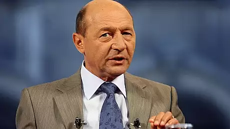 Basescu: Nu resping ideea de a candida la parlamentare