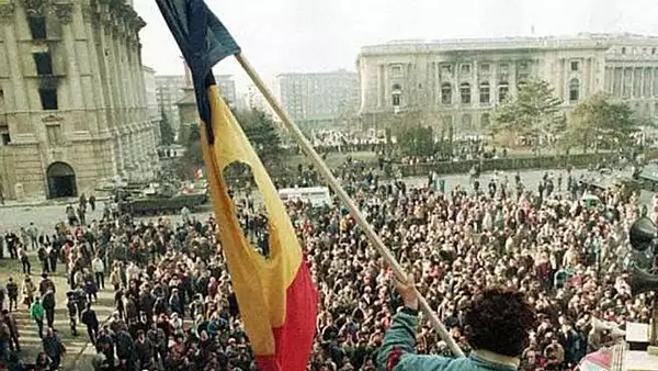 Bataie de joc in dosarul Revolutiei. ICCJ someaza Parchetul Militar. Cum ar putea scapa Ion Iliescu de o condamnare