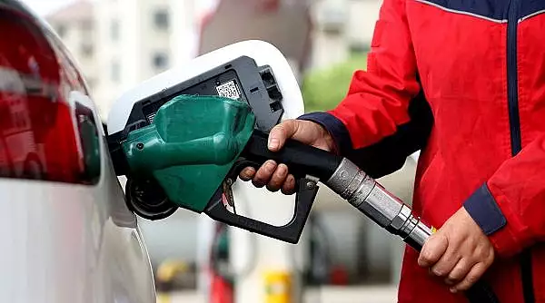 Benzina se ieftineste usor. Pretul carburantilor in Romania, astazi, 28 noiembrie 2023