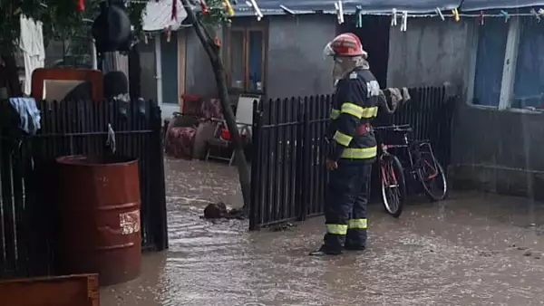Bilantul inundatiilor. 77 de localitati din 26 de judete au fost afectate de fenomenele meteo