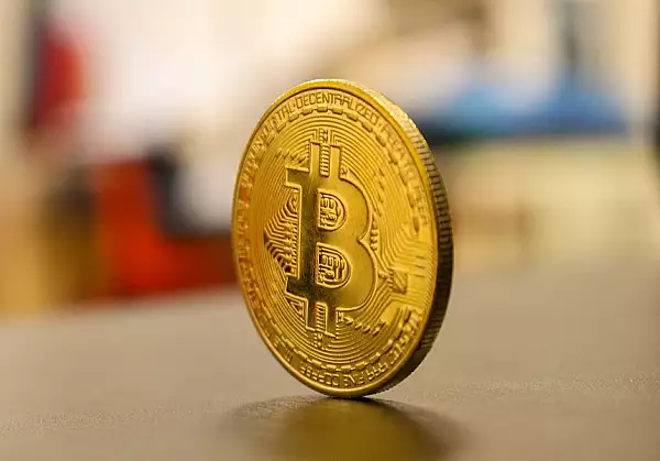 Bitcoin a atins miercuri pragul de 60.000 de dolari, cea mai mare crestere din iarna anului 2020