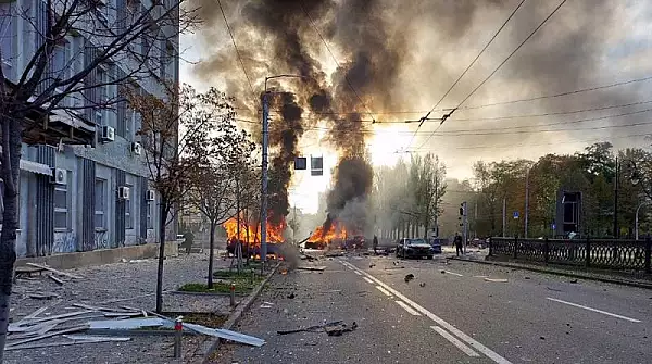 Bombardamente in mai multe regiuni din Ucraina, capitala Kiev este sub asediu. Prima reactie a lui Volodimir Zelenski